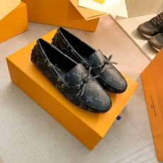 Louis Vuitton Tods Shoes